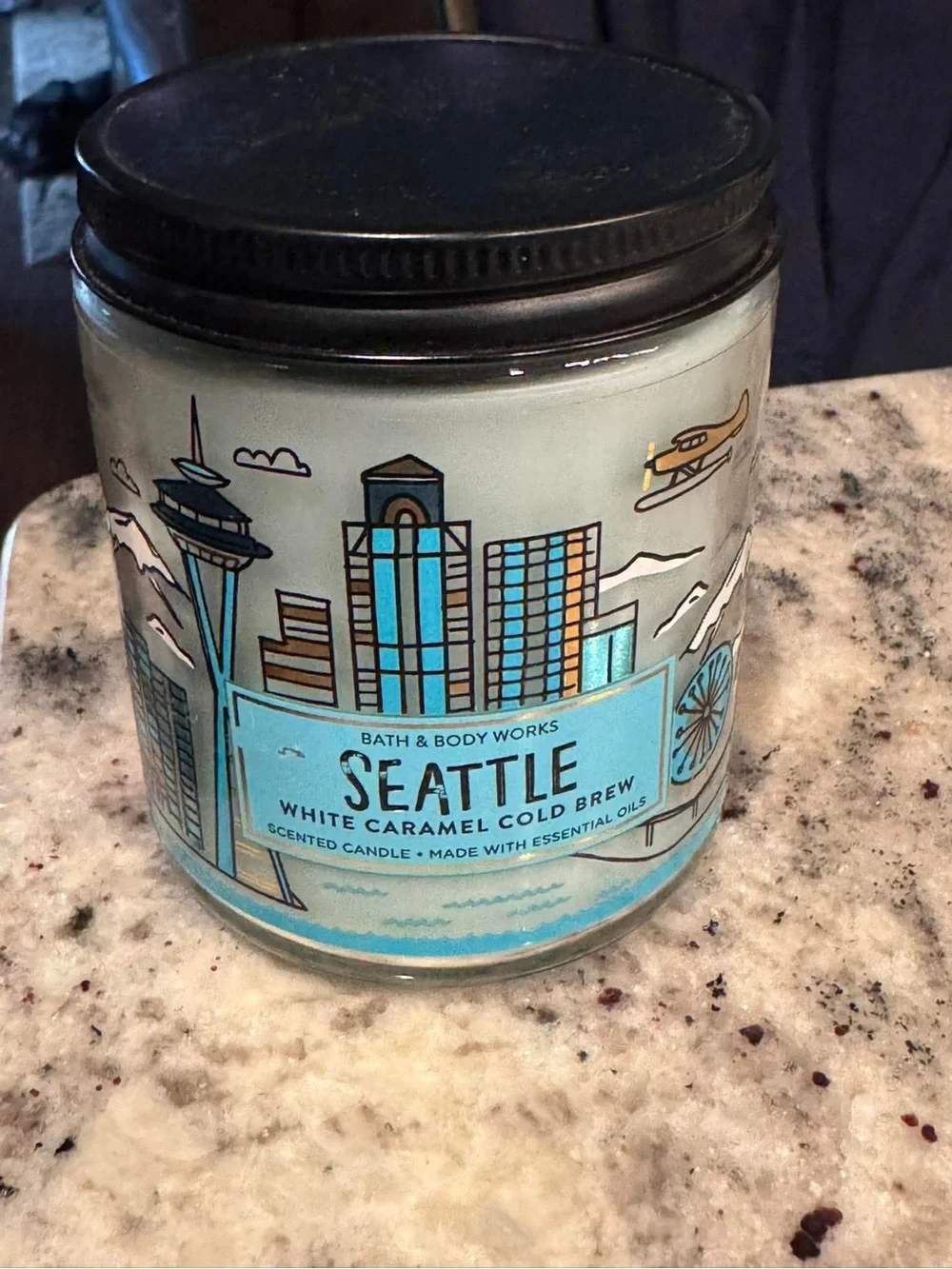 Bath & Body Works Seattle White Caramel Cold Brew Candle - Cream & Blue Label